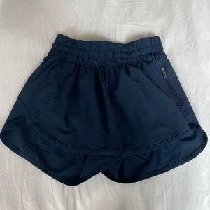 Lululemon Tracker Short 4”